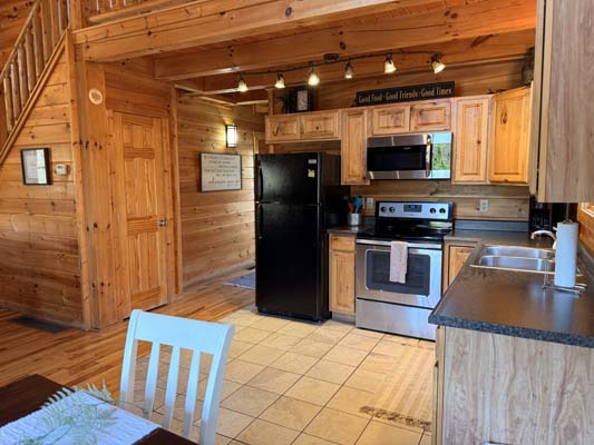 Lonestar Cabin in Hocking Hills, photo 23 of the cabin, decks and interior