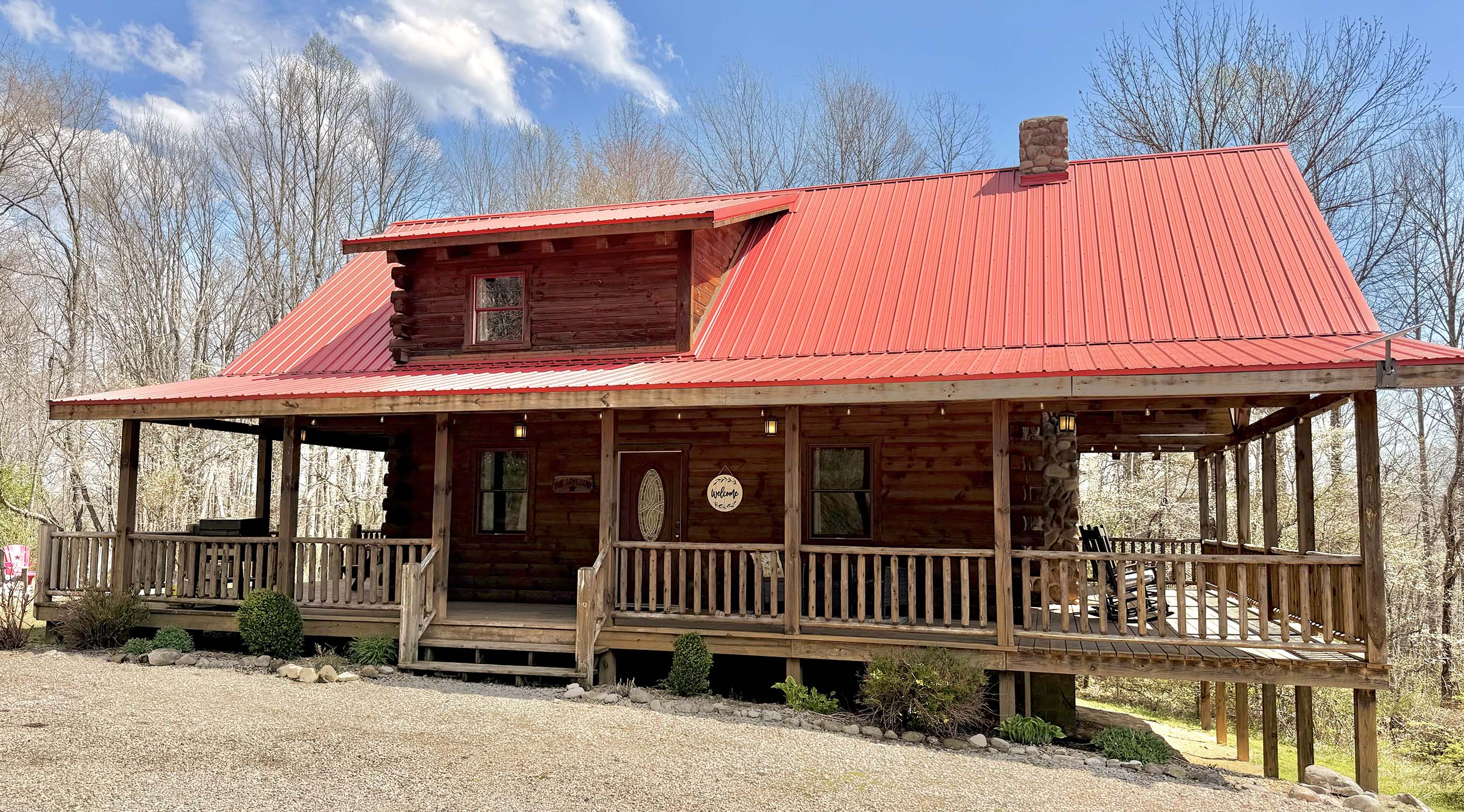 Lonestar Cabin on fifteen wooded acres